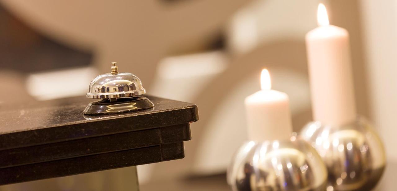 פויססברג Business Hotel First מראה חיצוני תמונה
