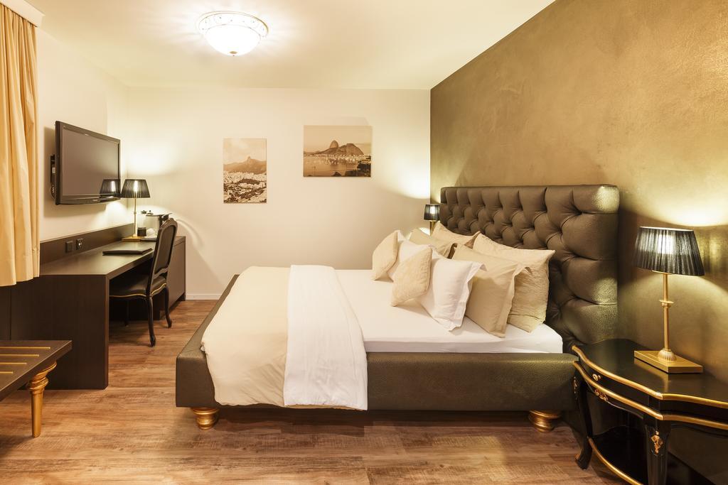 פויססברג Business Hotel First מראה חיצוני תמונה